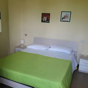 la-casa-nel-verde-2.emilia-romagnahotels.net/